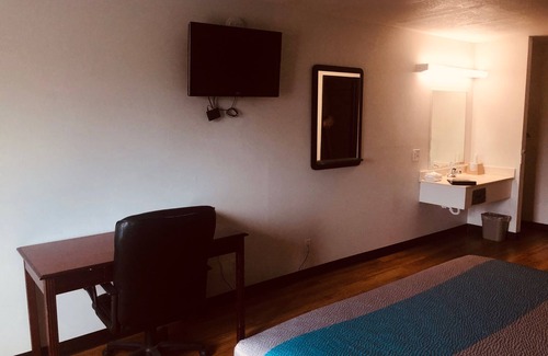 Troy Hotel | Troy Inn and Suites