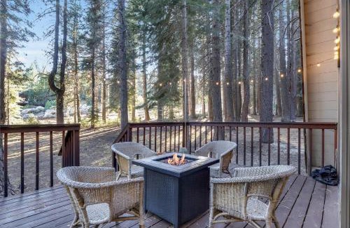Truckee House | Truckee Cabin Getaway - Sleeps 6