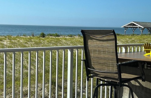 Beach Haven Condo | True Oceanfront-Fabulous Views Free Beach Badges & Wifi