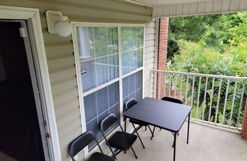 Atlanta Apartment | True Three Bedroom Peaceful Apartment