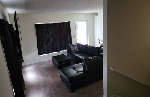Atlanta Apartment | True Three Bedroom Peaceful Apartment