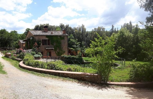 Simignano Villa | True Tuscany Siena!Entire Property, Exclusive10p A/C,pool,Hottub, OutdoorKitchen