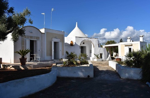 Ostuni Cottage | Trullo Bello Sguardo by BarbarHouse