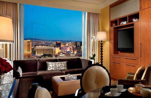 Las Vegas Strip Apartment | Trump International Hotel-2 Bedroom Hilton HGVC