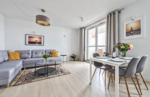 Przymorze Apartment | Trzy Żagle with City View by NorthSide Apartments