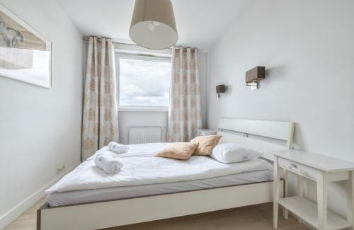 Przymorze Apartment | Trzy Żagle with City View by NorthSide Apartments