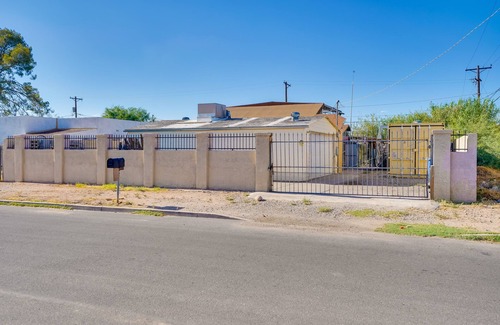 Tucson Cottage | Tucson Rental Home w/ Zen Garden & Micro-farm!
