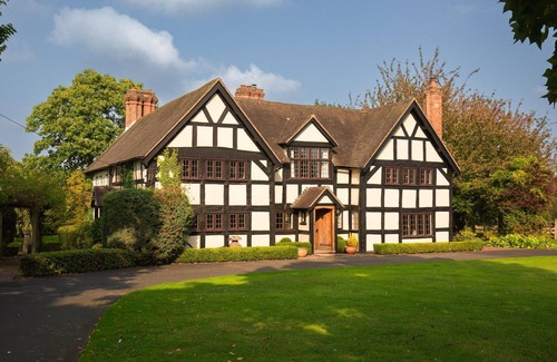 Dunhampton Cottage | Tudor Manor and The Coach House - pet friendly with a hot tub and games room