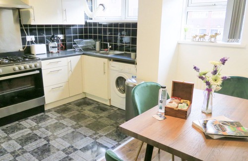 The Westside House | Tudors eSuites Five Ways Terrace Parking