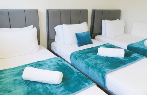 The Westside House | Tudors eSuites Five Ways Terrace Parking