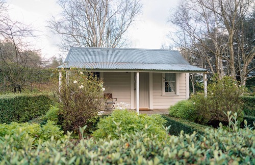 Pirinoa Cottage | Tuhitarata Hideaway. Romantic Couples Retreat