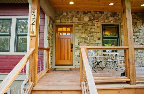 Black Mountain House | Tulip Cottage