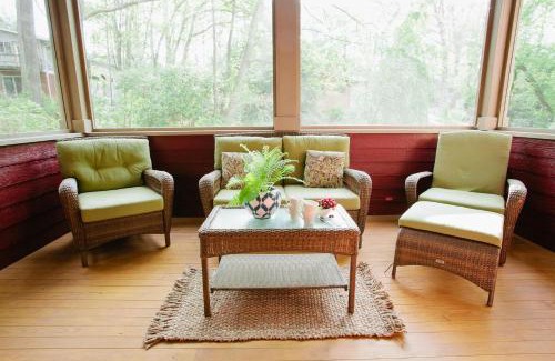 Black Mountain House | Tulip Cottage