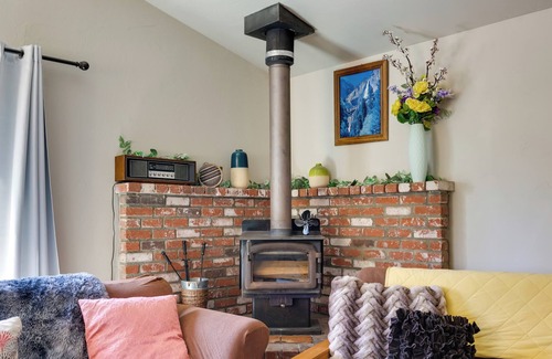 Tuolumne House | Tuolumne Vacation Rental ~ 45 Mi to Yosemite