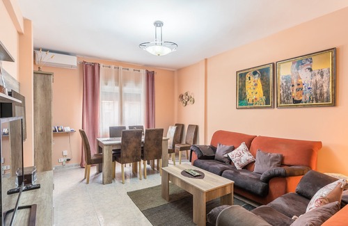 Toledo Apartment | TURISTholedo: SAPPHIRE. Spacious, cozy and comfortable. Maximum 8 people. Free WIFI