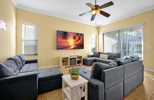 Tuscan Hills House | Tuscan Hills Home Private Pool Game Room& Near Disney