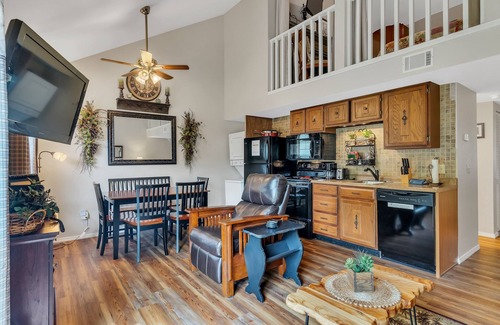 Table Rock Condo | Tuscany On Taneycomo 2 Bedroom Condo by RedAwning