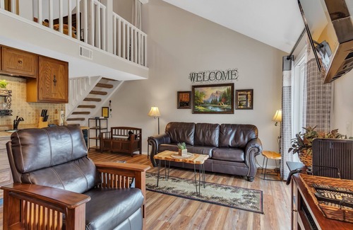 Table Rock Condo | Tuscany On Taneycomo 2 Bedroom Condo by RedAwning