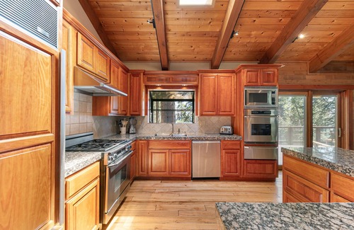 Lake Forest House | Twin Hollow at Dollar Point by Tahoe Getaways - 5BR w/Game Room & Hot Tub