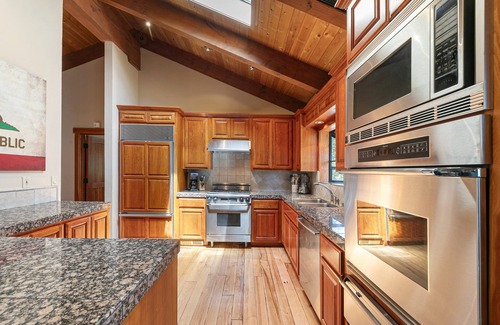 Lake Forest House | Twin Hollow at Dollar Point by Tahoe Getaways - 5BR w/Game Room & Hot Tub