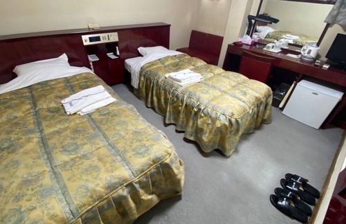 Mihara House | Twin room / Mihara Hiroshima