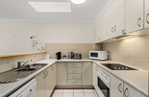 Kangaroo Point Apartment | Two bed, 2 bath in Bridgewater, walk to the City