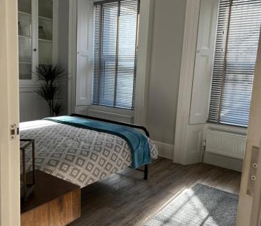 Plymouth Apartment | Two Bed Garden Apartment on the Plymouth Hoe