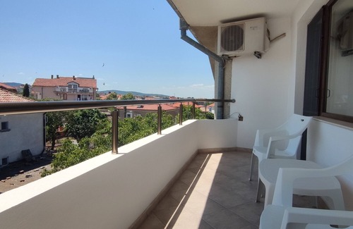 Chernomorets Apartment | Two-Bedroom Apartment with Terrace and Sea Viewn
