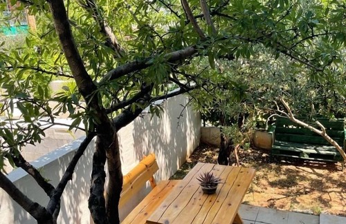 Duce Apartment | Two bedroom apartment with terrace and sea view Duće, Omiš (A-5261-b)