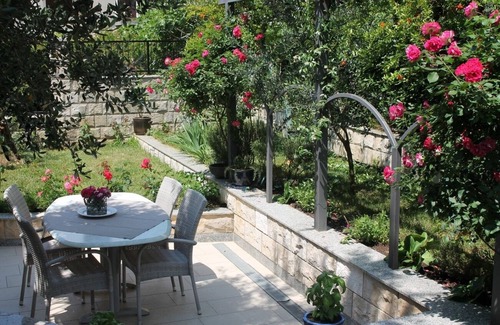 Gorinka Apartment | Two bedroom apartment with balcony and sea view Makarska (A-21911-e)