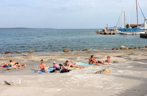 Nerezine Apartment | Two bedroom apartment with balcony and sea view Nerezine, Lošinj (A-11815-a)