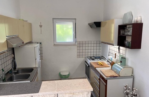 Splitska Apartment | Two bedroom apartment with terrace and sea view Splitska, Brač (A-23366-a)