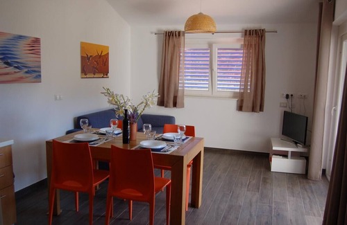 Verunic Apartment | Two bedroom apartment with terrace and sea view Verunić, Dugi otok (A-15209-a)