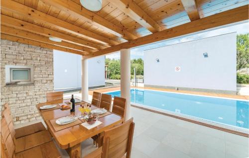 Verunic Apartment | Two-Bedroom Apartment In Veli Rat