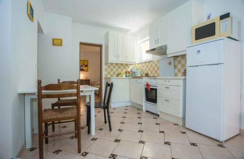 Brulo Apartment | Two-Bedroom Apartment in Porec V