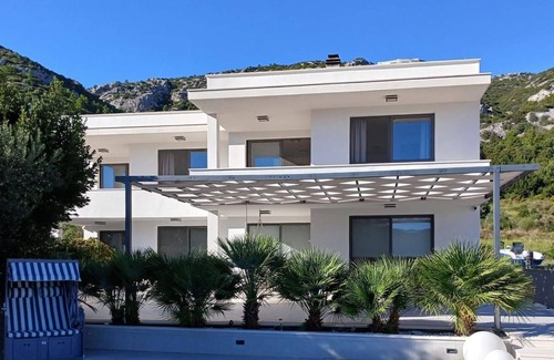 Viganj Apartment | Two bedroom apartment near beach Viganj - Podac, Pelješac (A-24663-a)