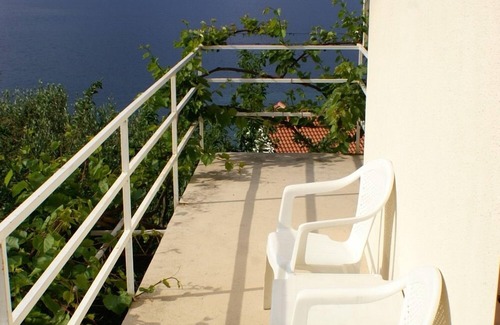 Viganj Apartment | Two bedroom apartment with terrace and sea view Viganj, Pelješac (A-260-a)