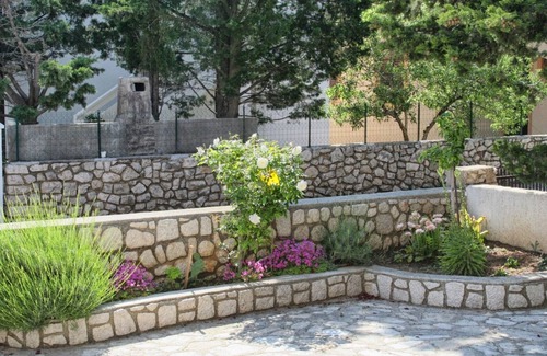Mandre Apartment | Two bedroom apartment with terrace and sea view Mandre, Pag (A-3084-c)