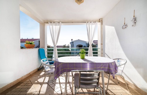 Mandre Apartment | Two bedroom apartment with terrace and sea view Mandre, Pag (A-13015-b)
