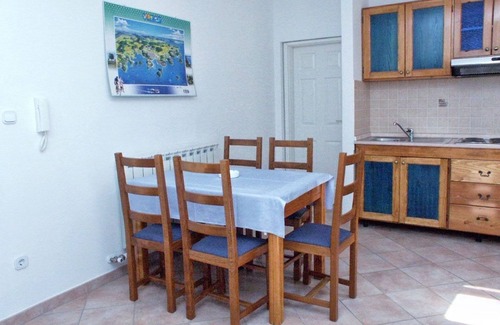 Vrsar Apartment | Two bedroom apartment with terrace and sea view Vrsar, Poreč (A-3007-c)