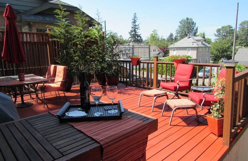 North End Cottage | Two Bedroom Cottage In the Heart of Proctor Neighborhood
