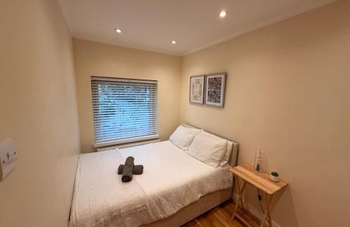 South Bermondsey Apartment | Two Bedroom Flat in the Heart of London