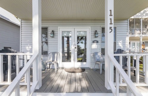 Grand Rivers Condo | Two Bedroom Harbor View Condo