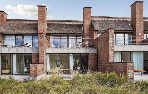 Sønderstrand House | Two-Bedroom Holiday Home Rømø With A Fireplace 03