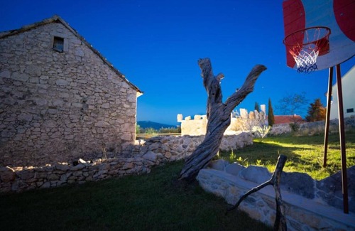 Drnis House | Two Bedroom Holiday Home