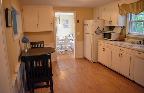 West Dennis House | Two bedroom home sleeping 6 with central air conditioning