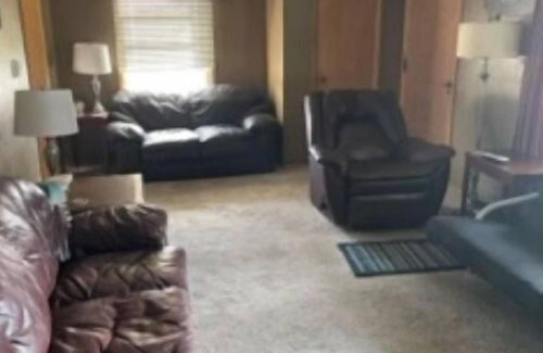 Waupun House | Two bedroom ranch that sleeps 5 Ideal for NFL Draft, EAA, Little League tourneys