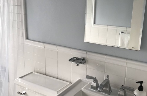 Foggy Bottom House | Two bedroom row house in Foggy Bottom — perfect for George Washington students