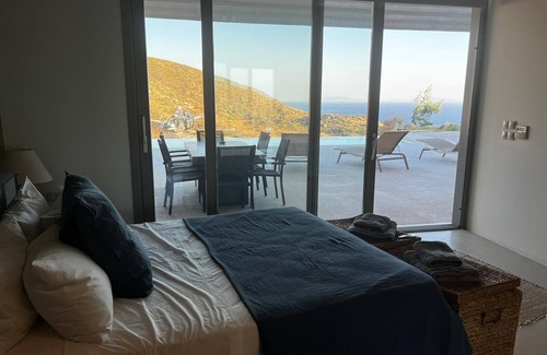 Milopotas Villa | Two Br Private Peaceful Mylo Villa No Living Room Close to Mylopotas Beach