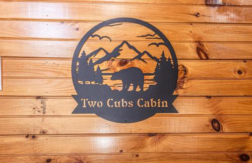 Bryson City House | Two Cubs Cabin